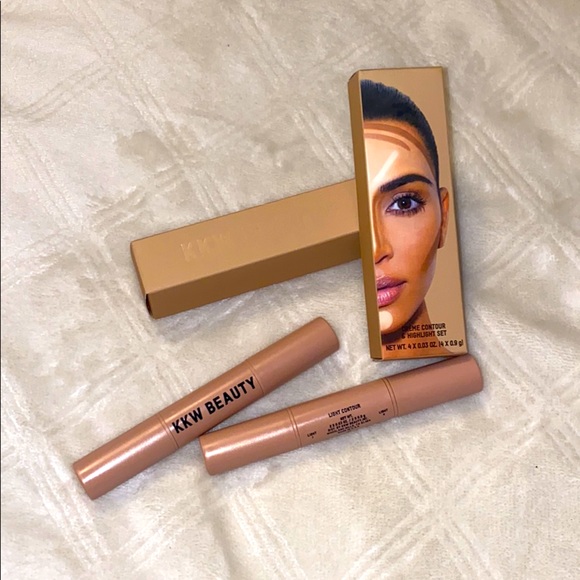 KKW concealer brush 2 and contour kit in light